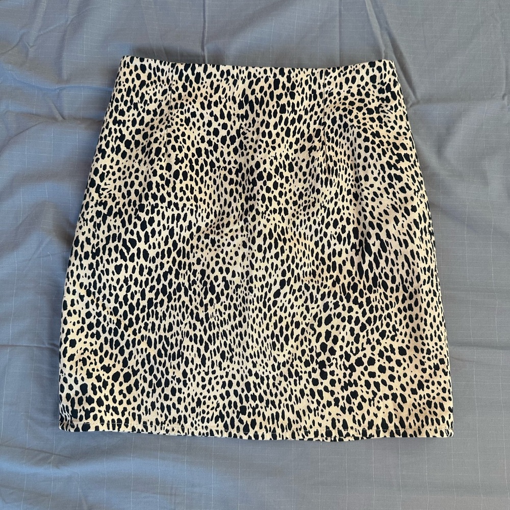 Brandy Melville skirt brand new